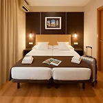 Hotel Plaza 3*