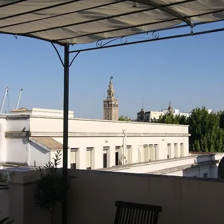Plaza فندق إشبيلية