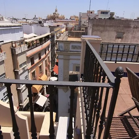 Plaza فندق